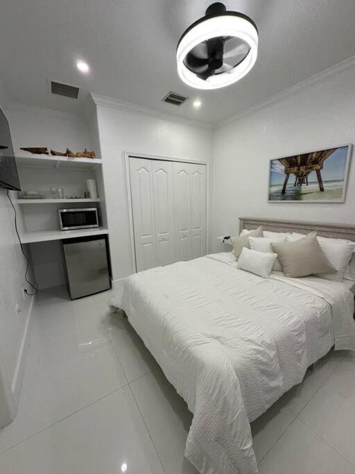 Apartment Lovers Cove Tamiami