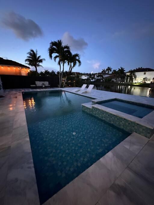 Lovers Cove Apartment