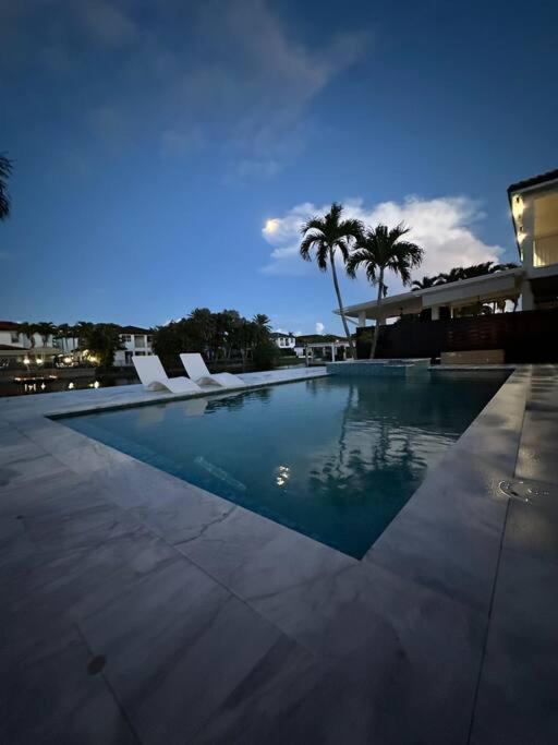 Apartment Lovers Cove