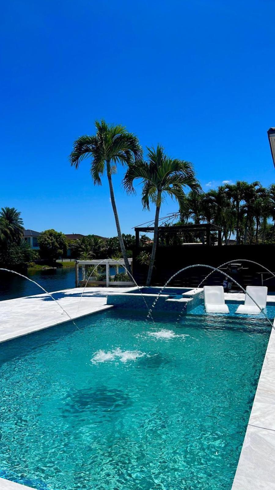 Apartment Lovers Cove